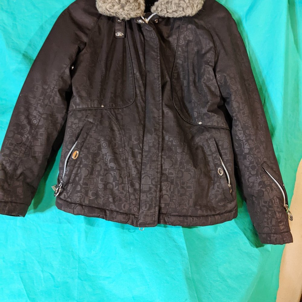 Metropolis furred hood